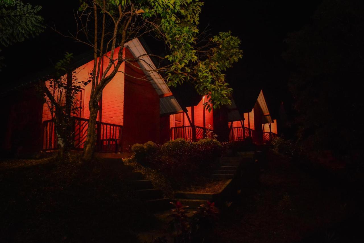 Cinnamon Village Sinharaja Deniyaya Ngoại thất bức ảnh