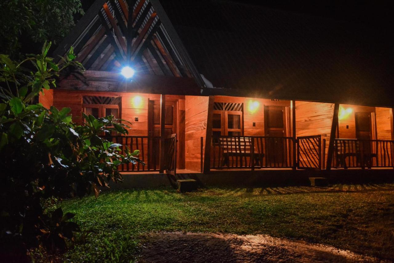 Cinnamon Village Sinharaja Deniyaya Ngoại thất bức ảnh