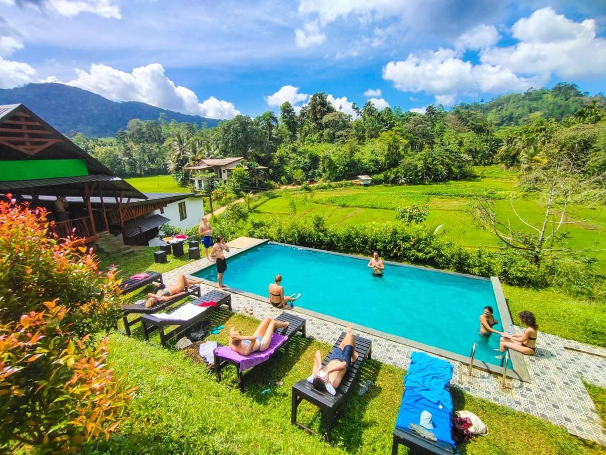 Cinnamon Village Sinharaja Deniyaya Ngoại thất bức ảnh